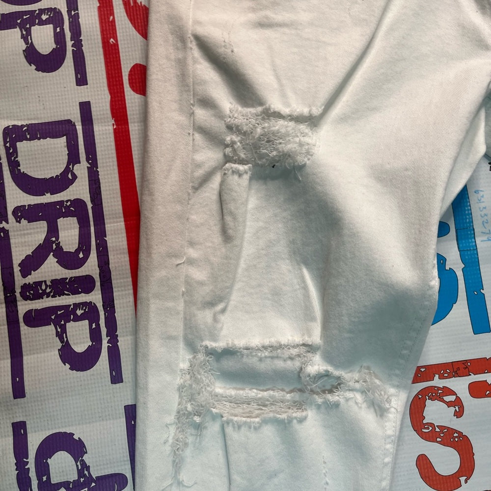 Sz 40  white denim ripped jeans