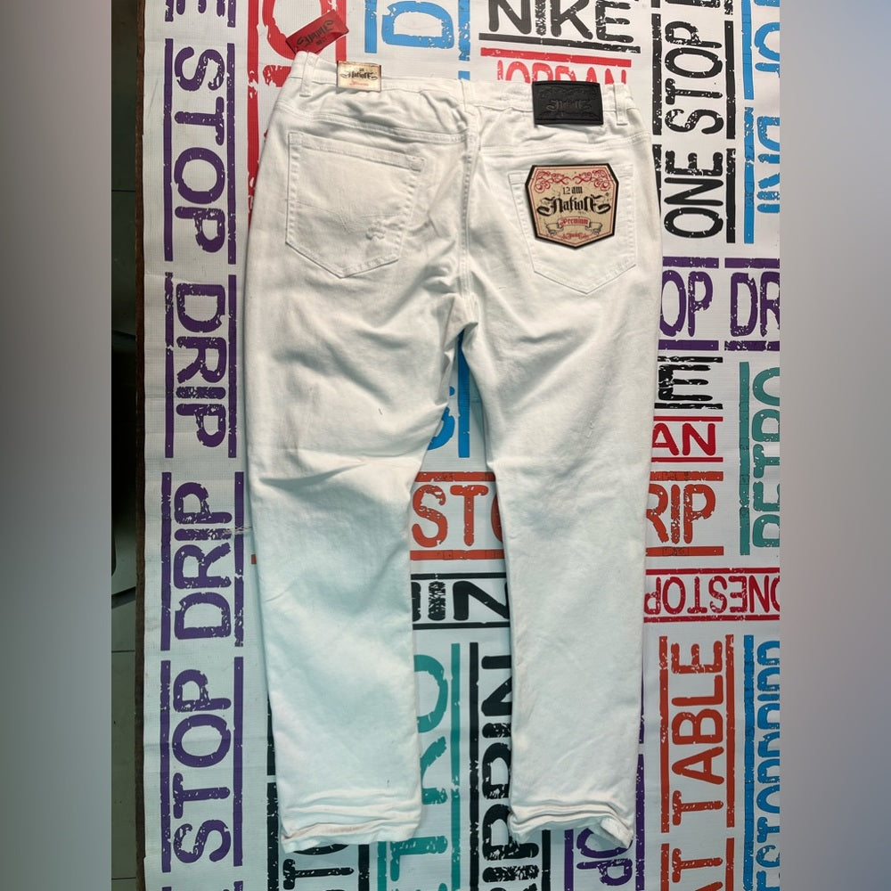 Sz 40  white denim ripped jeans
