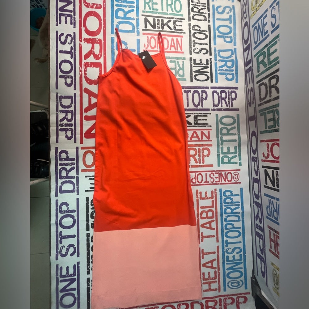 Sz small Nike dress muti color