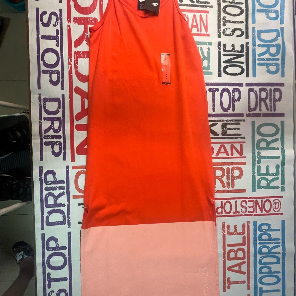 Sz small Nike dress muti color