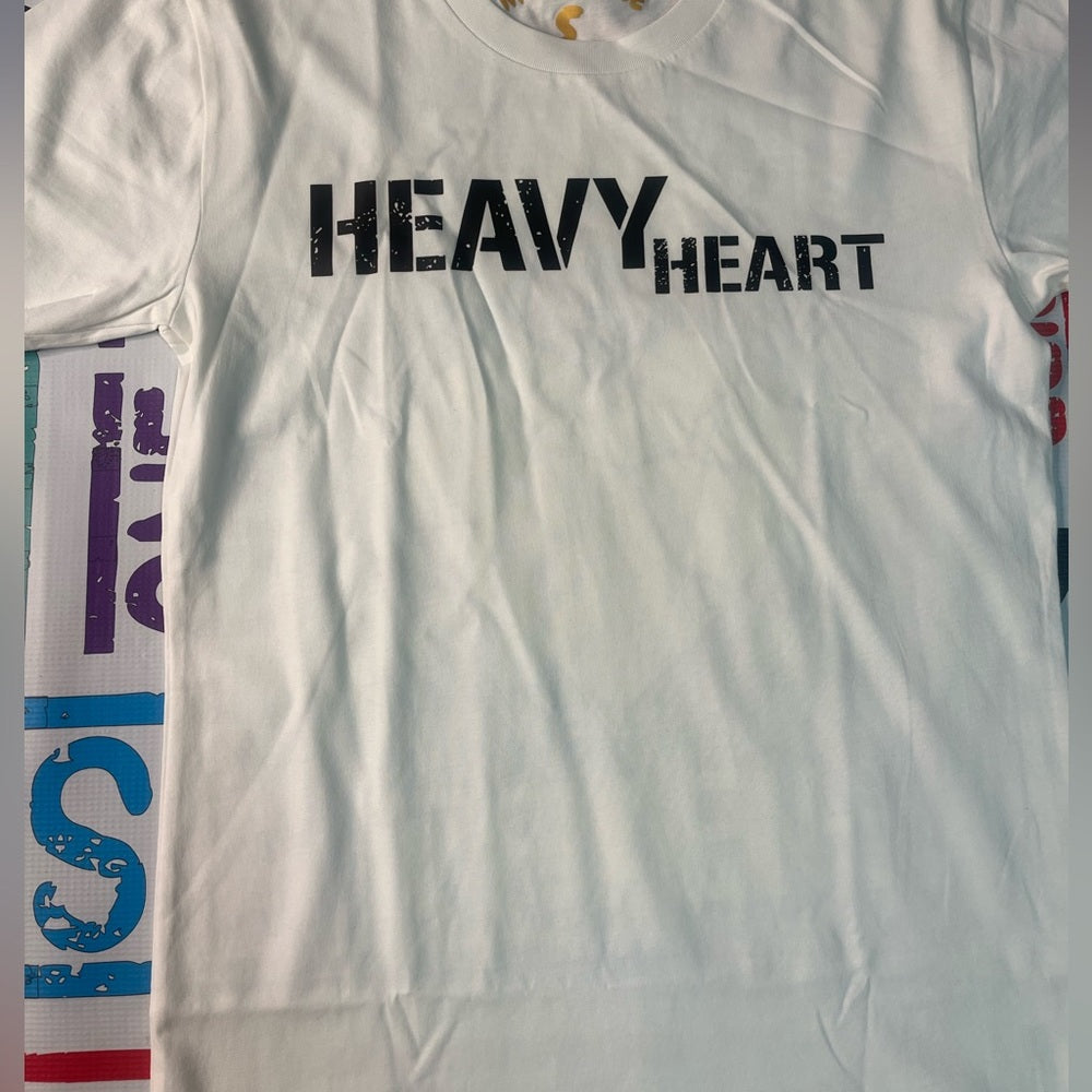 Sz Various heavy heart graphic tee
