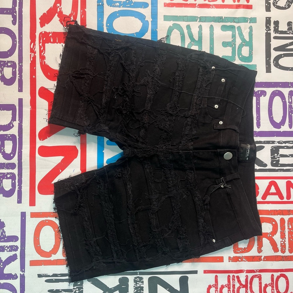 Cooper 9 black denim shorts Sz Various