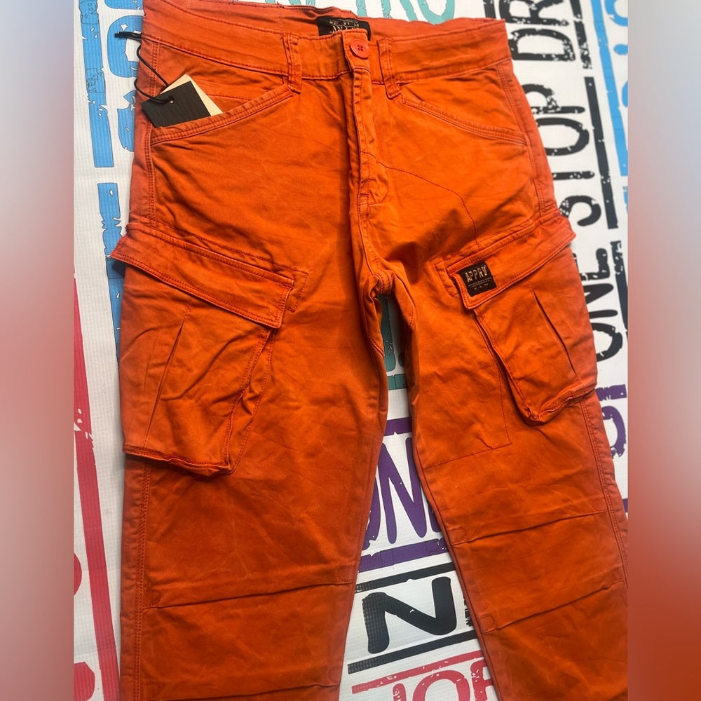 Sz Various orange cargos side pockets