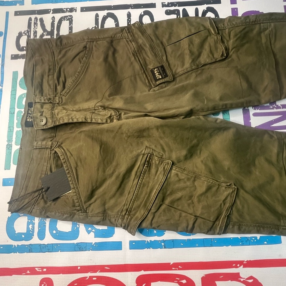 Sz Various olive green cargos side pockets