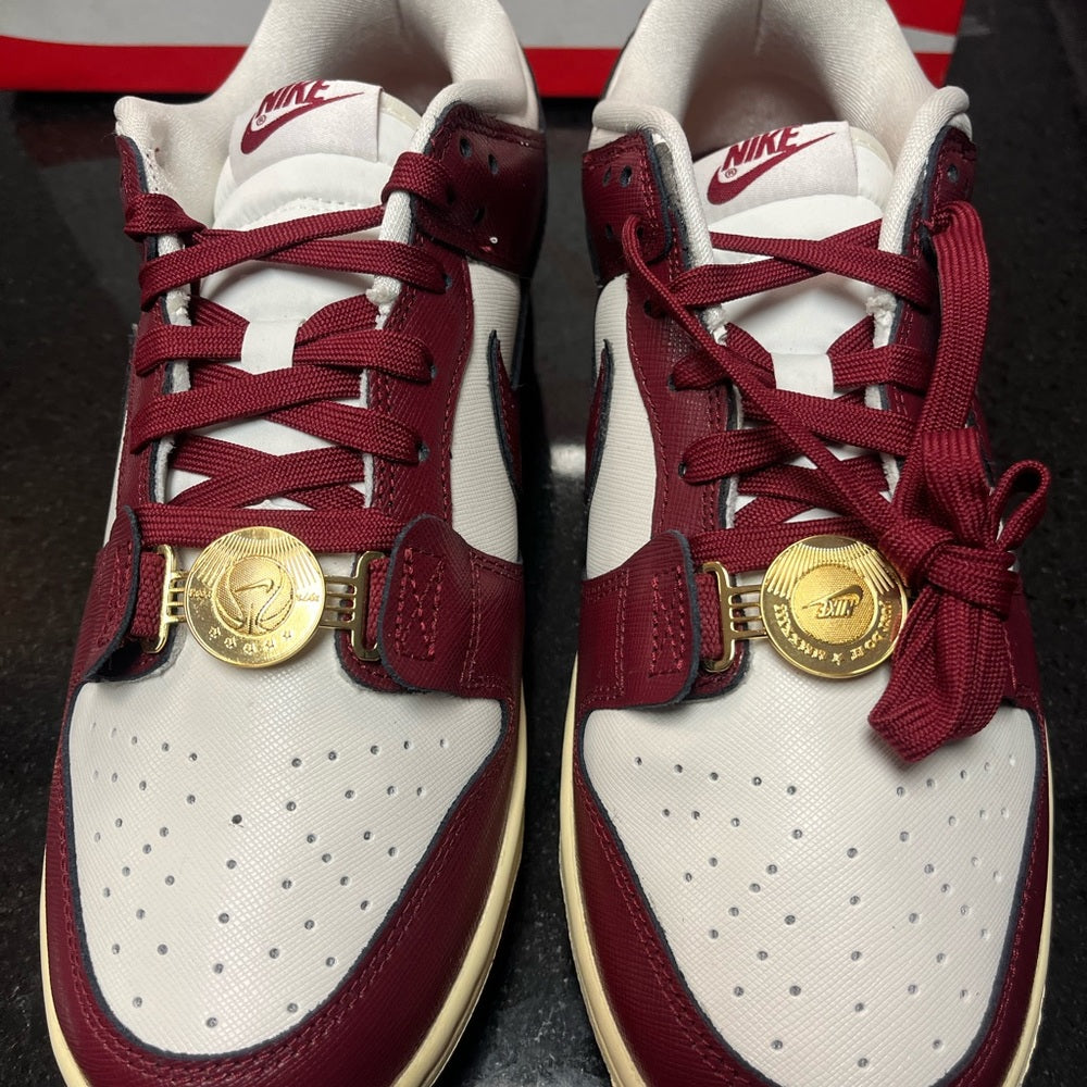 Nike dunks Sz various womens muti colors