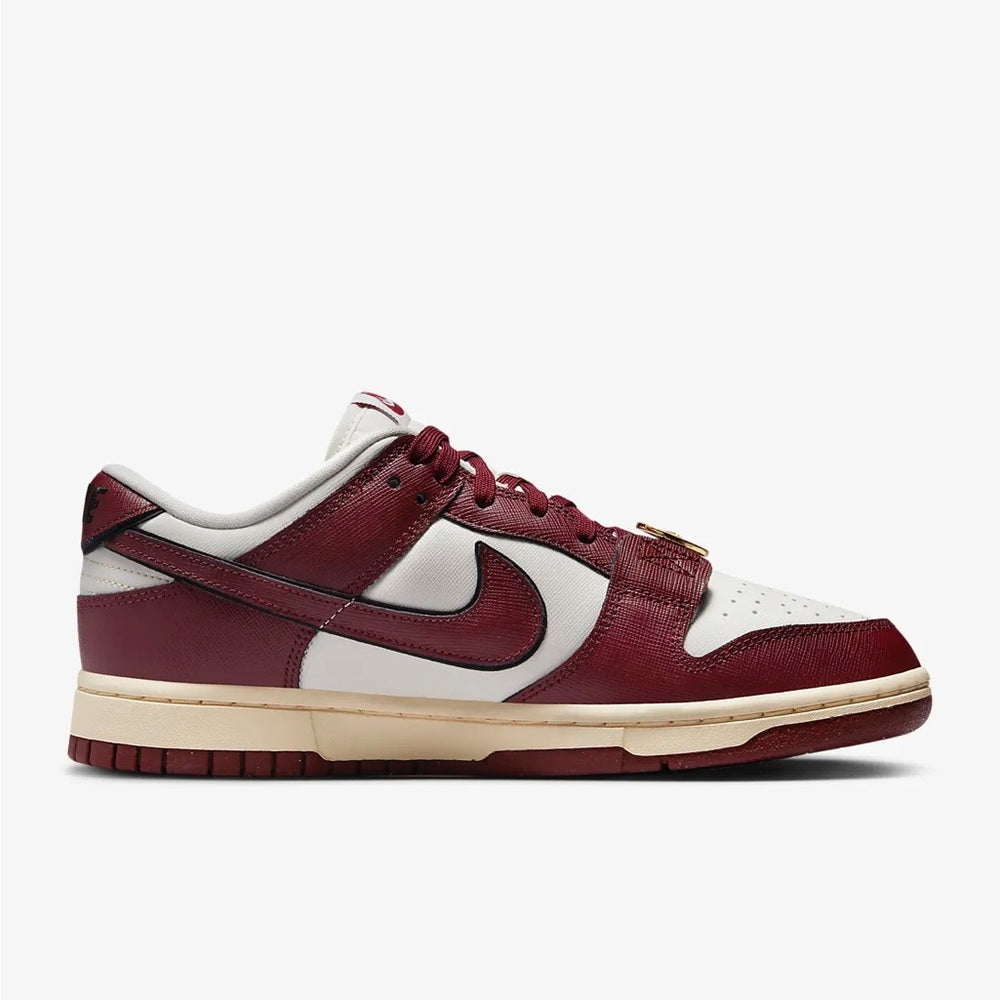 Nike dunks Sz various womens muti colors
