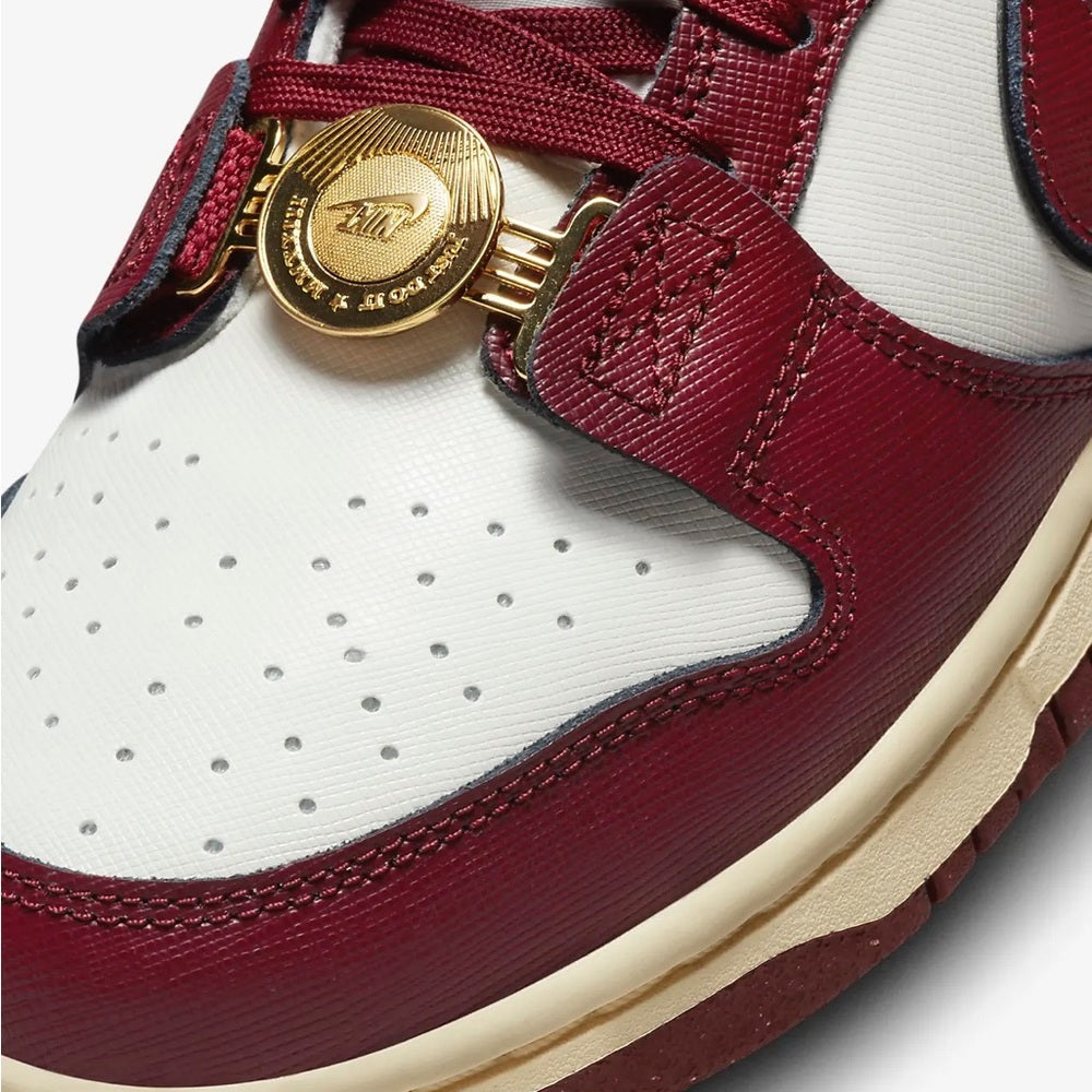 Nike dunks Sz various womens muti colors