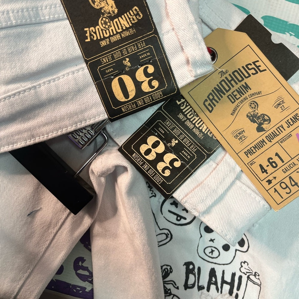 Sz Various white graphic denim shorts