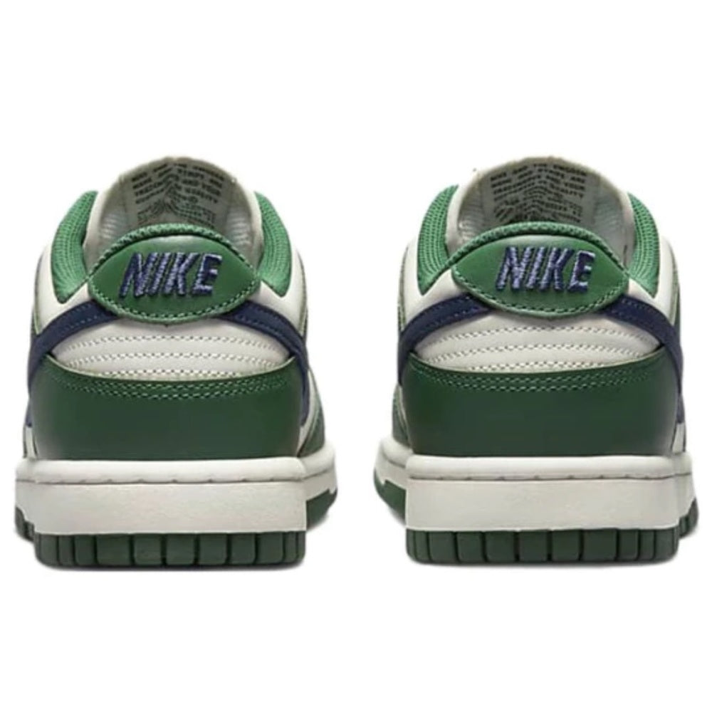 Nike women’s dunks Sz Various