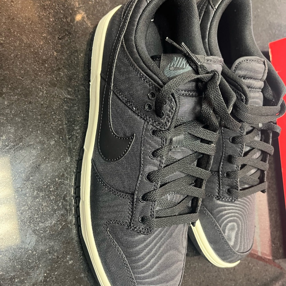Sz various Nike dunks black lows