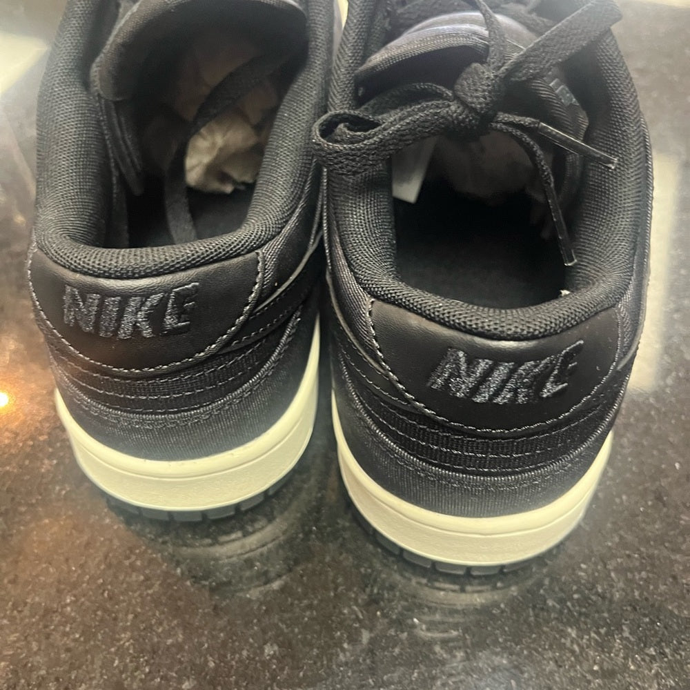 Sz various Nike dunks black lows