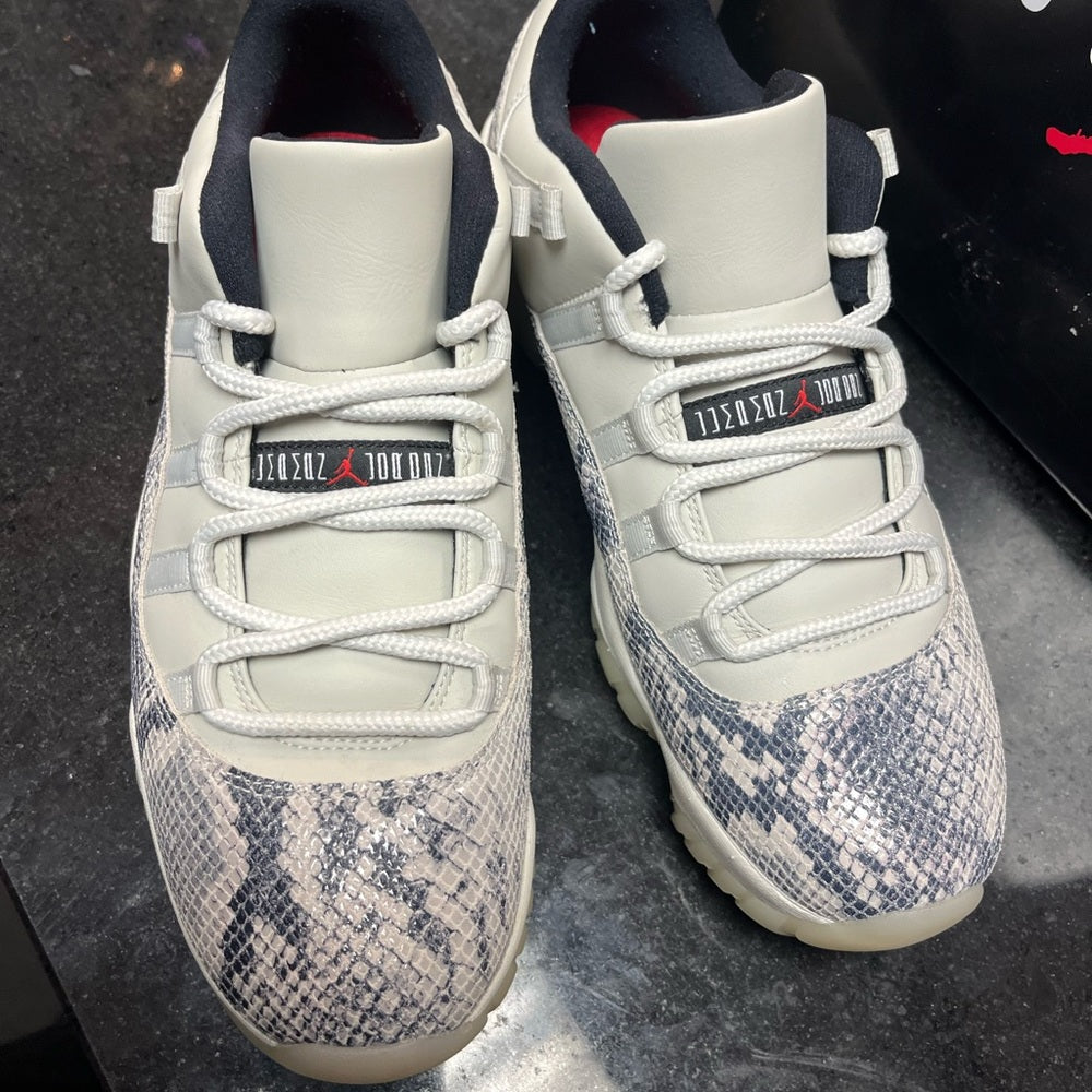 The Air Jordan 11 Low LE “Snakeskin” sz 11.5