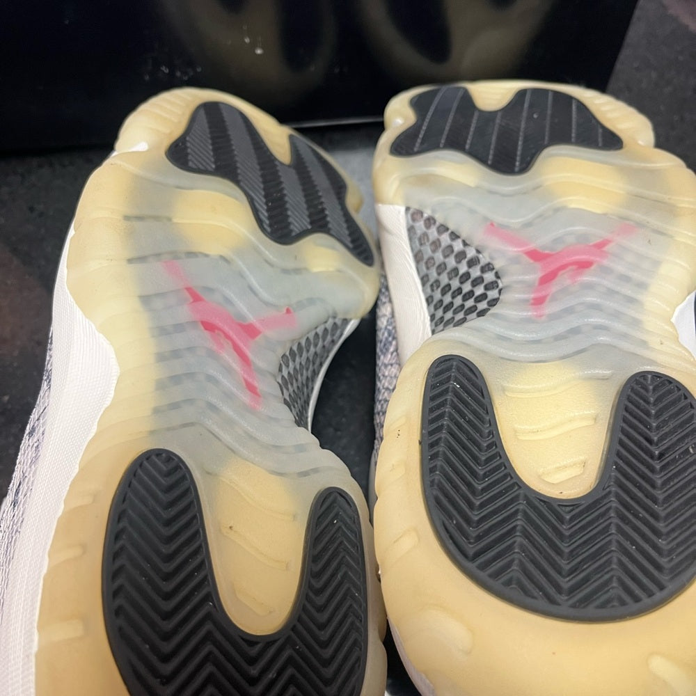 The Air Jordan 11 Low LE “Snakeskin” sz 11.5