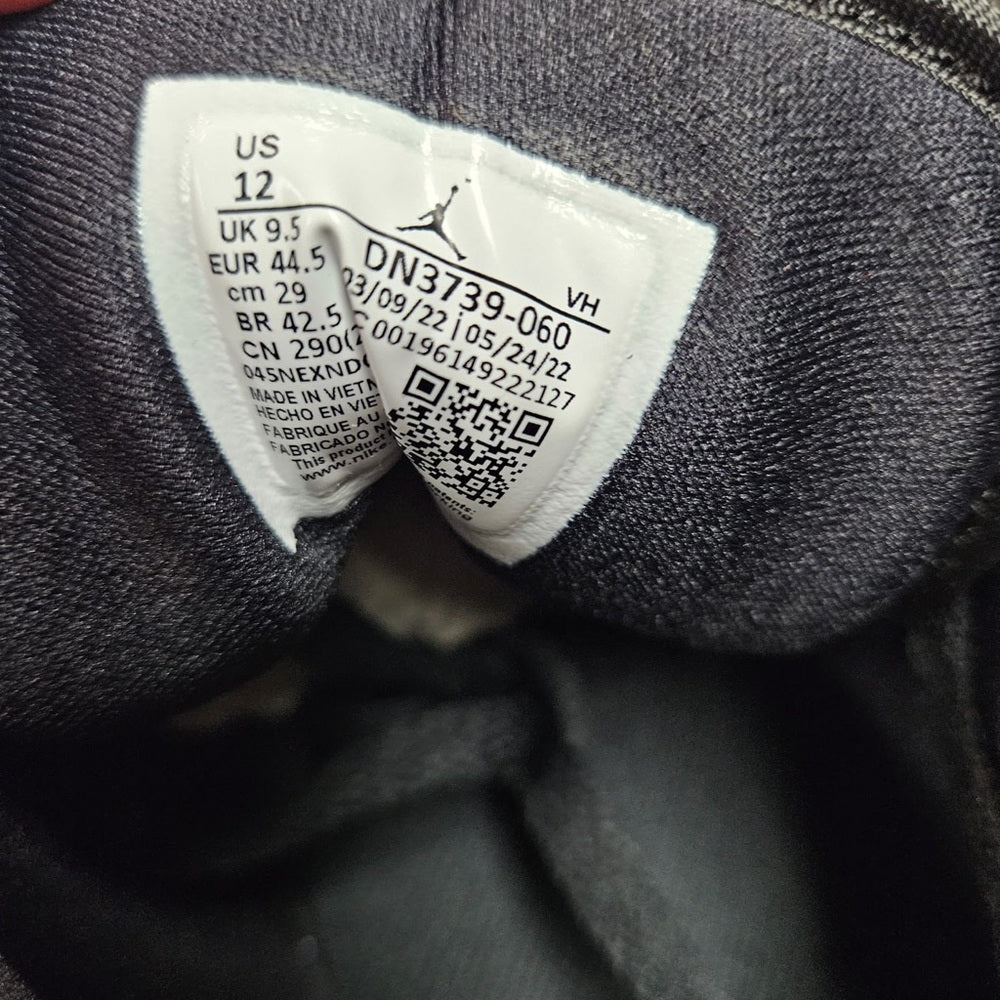 Sz 12 Jordan 1 Low SE "Black/Fire Red/Taxi/French Blue