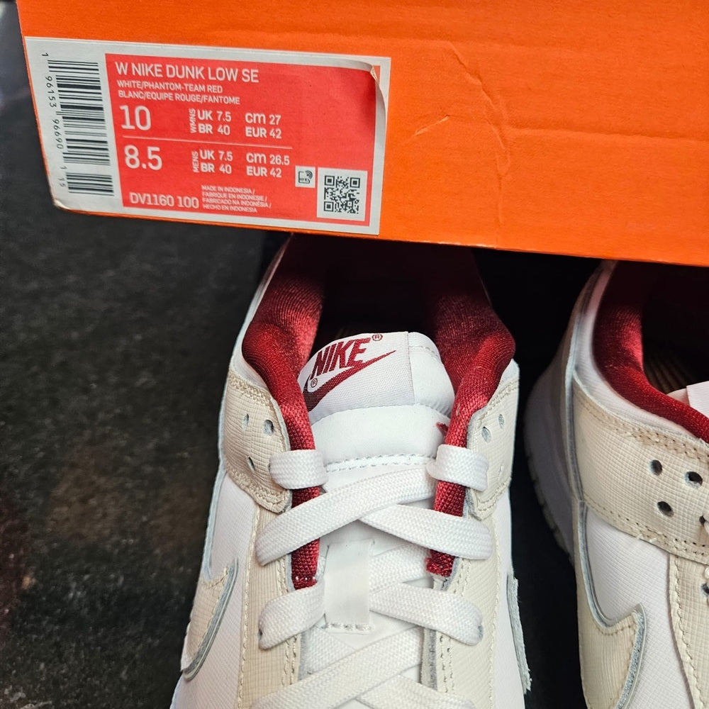 Sz Various Nike Dunk Low SE
Just Do It White Phantom (Women's)