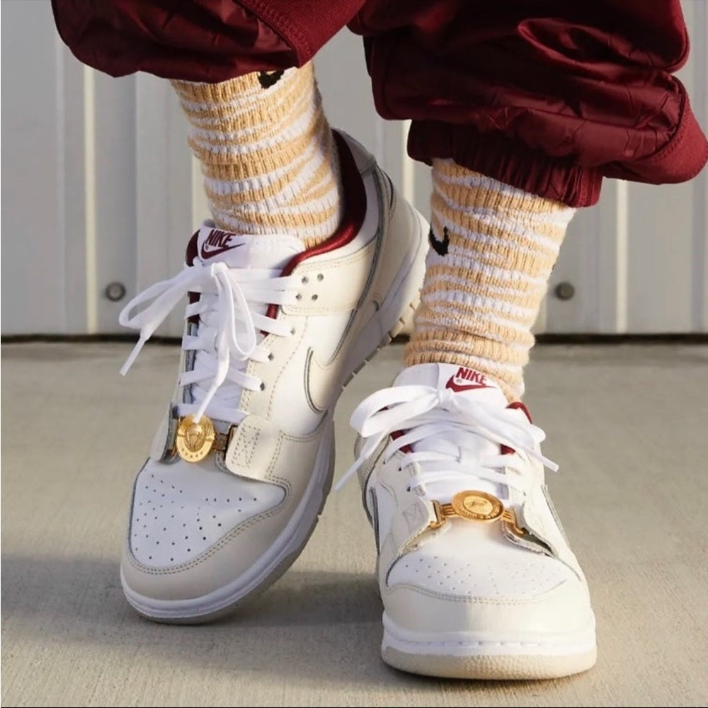 Sz Various Nike Dunk Low SE
Just Do It White Phantom (Women's)