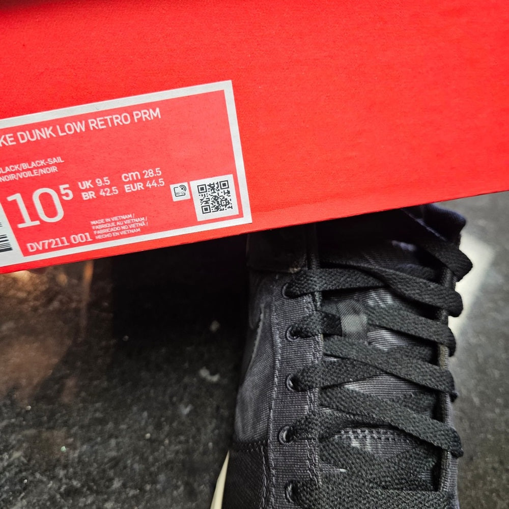 Sz various Nike dunks black lows