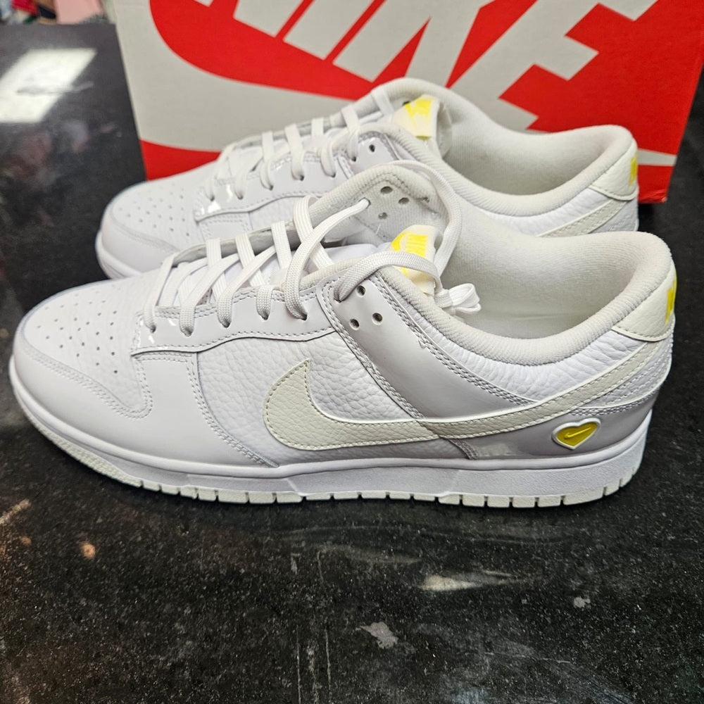 Sz 11 Nike dunk valentines women’s