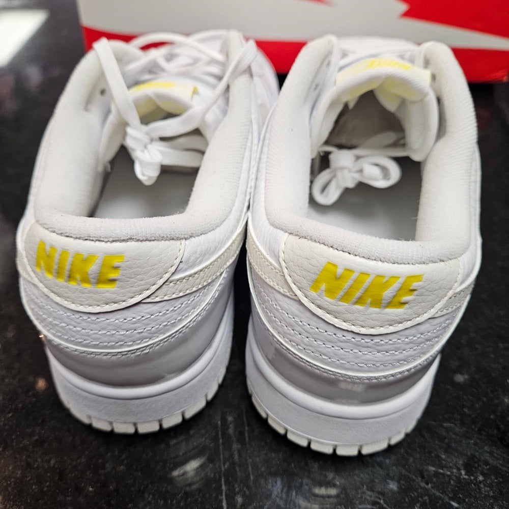 Sz 11 Nike dunk valentines women’s