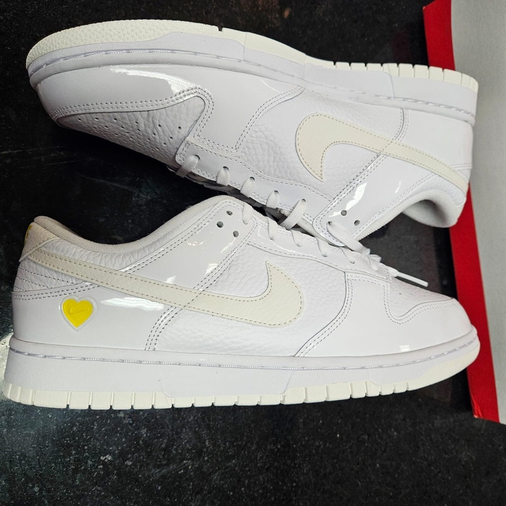 Sz 11 Nike dunk valentines women’s