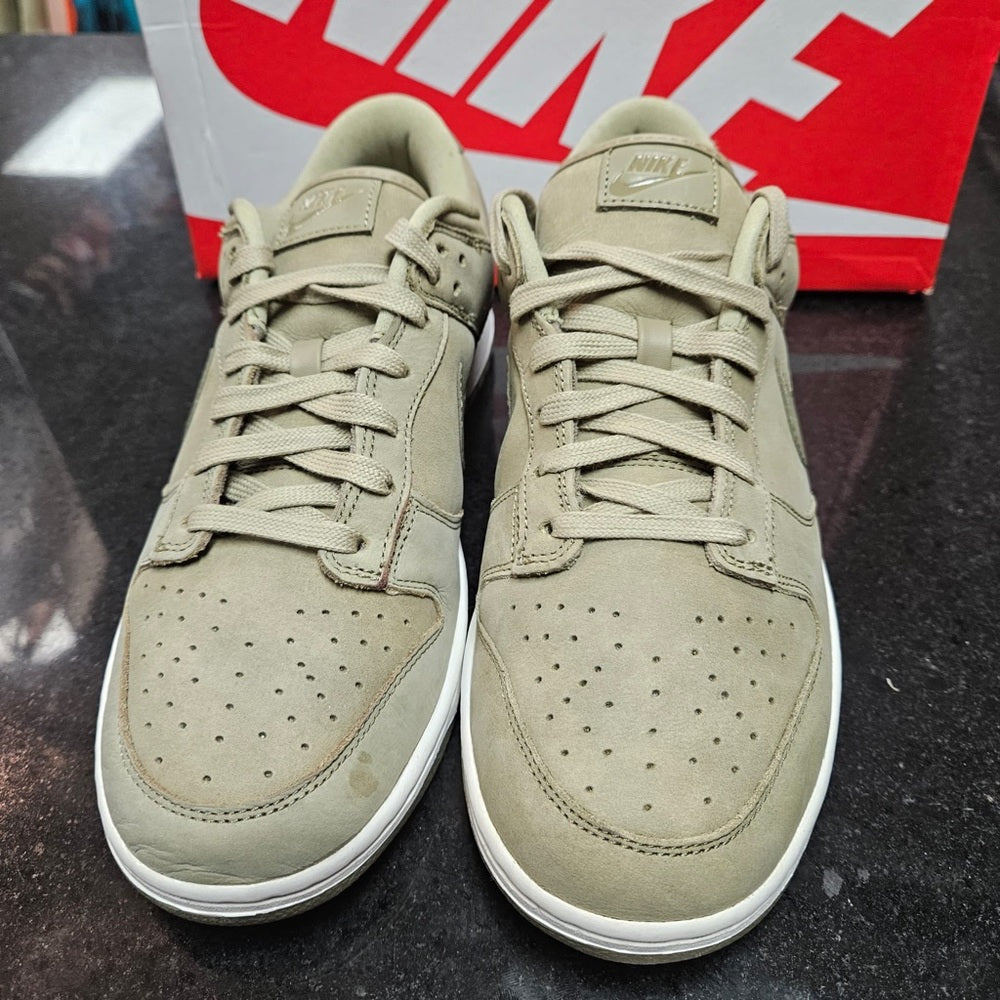 Sz various NIKE DUNK LOW WMNS PREMIUM 'NEUTRAL OLIVE'