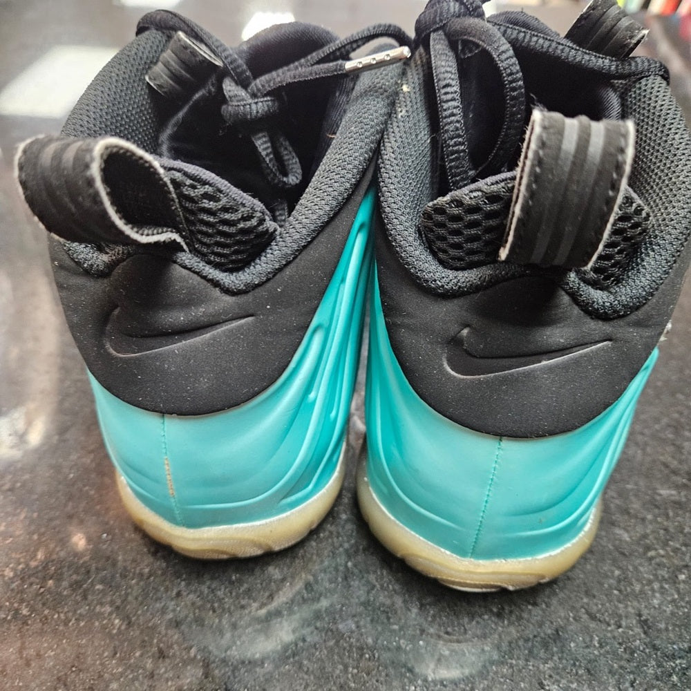 Sz 7y teal foam posit good condition
