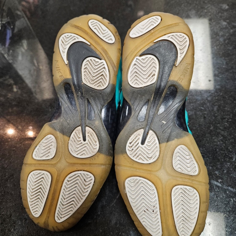 Sz 7y teal foam posit good condition