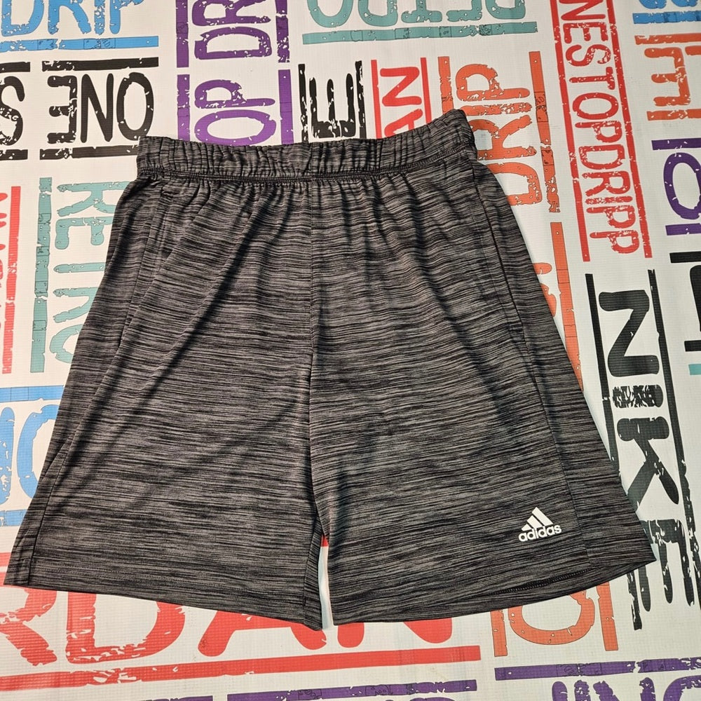 Adidas athletic shorts sz medium