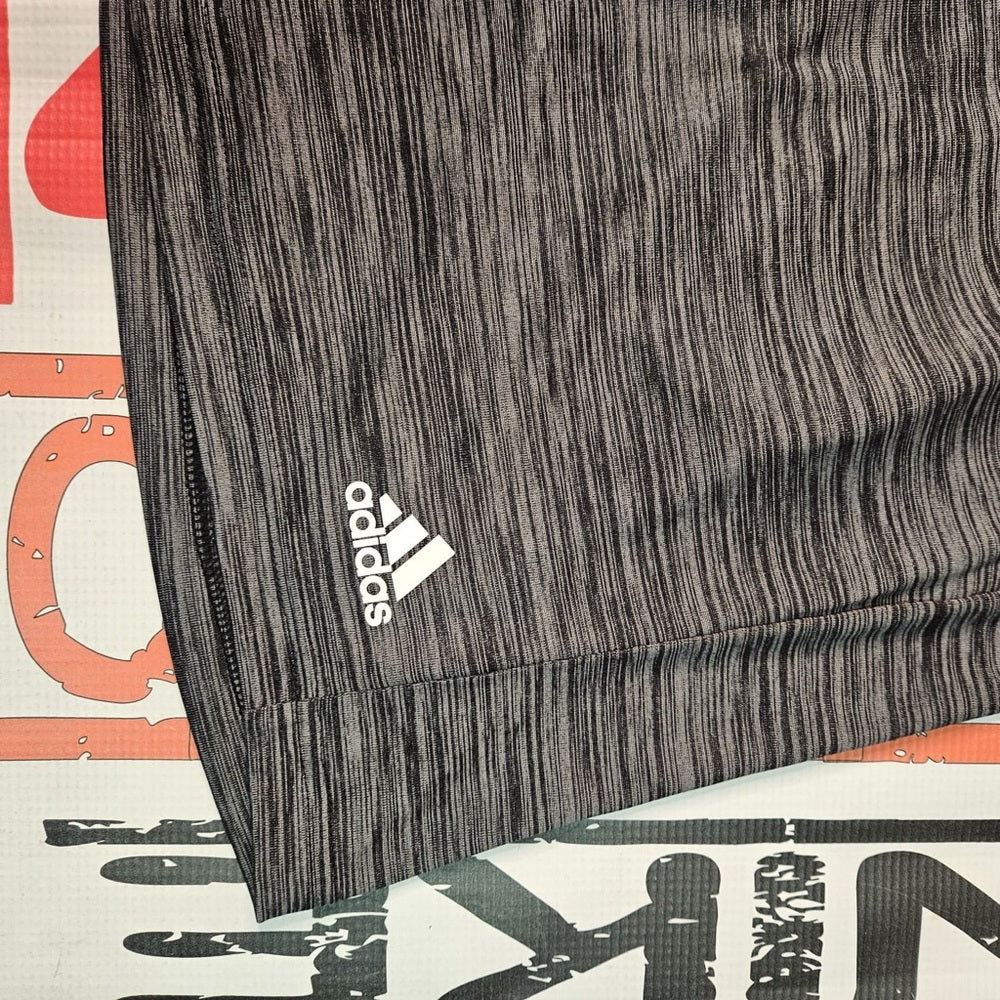 Adidas athletic shorts sz medium