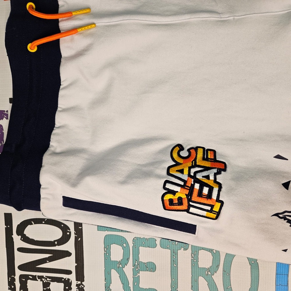 Sz 2xl Blac leaf shorts multi colors