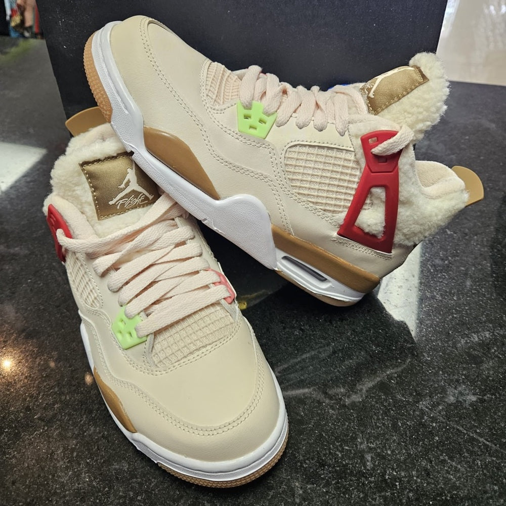 Sz 5y  wild things retro 4s DH0572 264