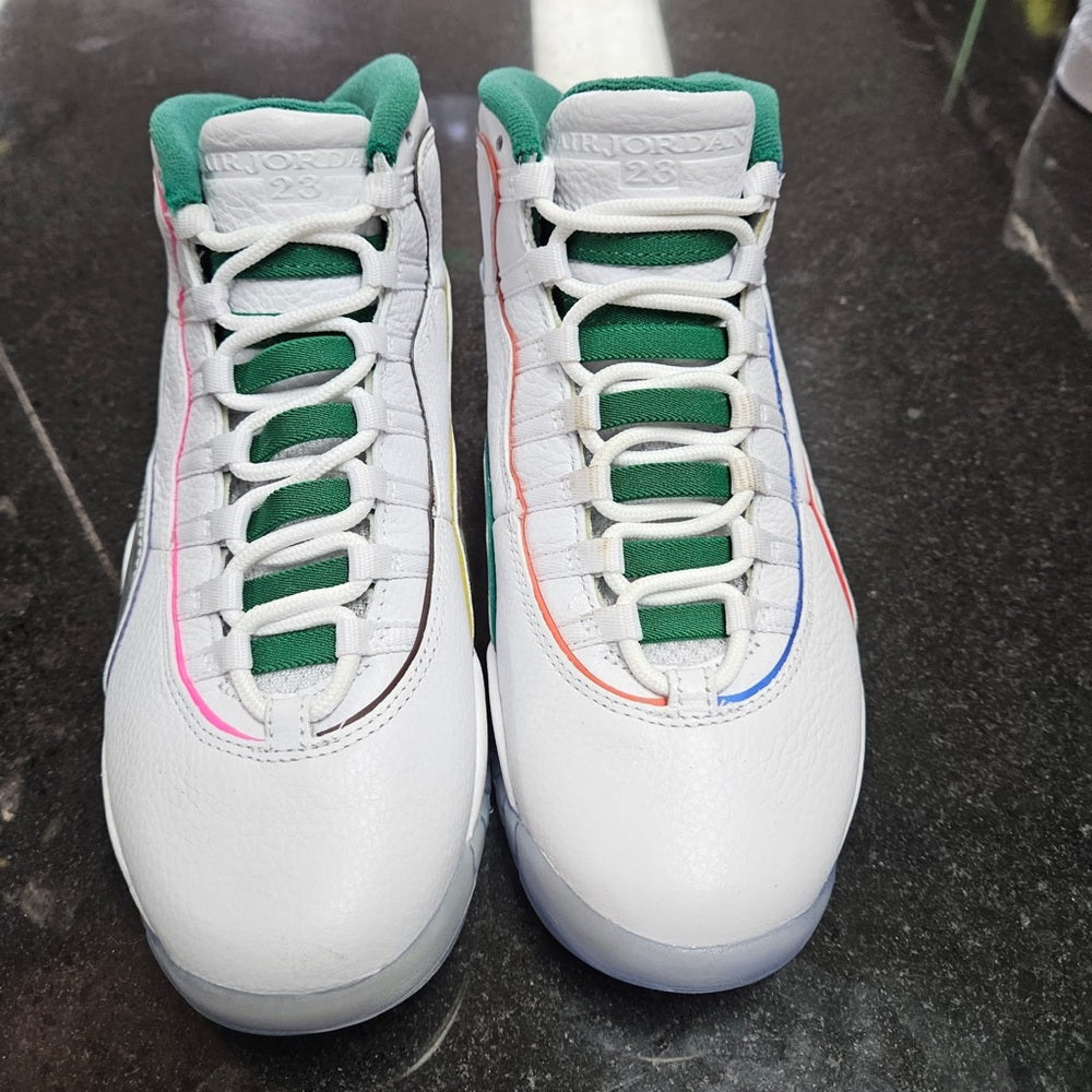 Sz 8 Jordan retro 10 wings