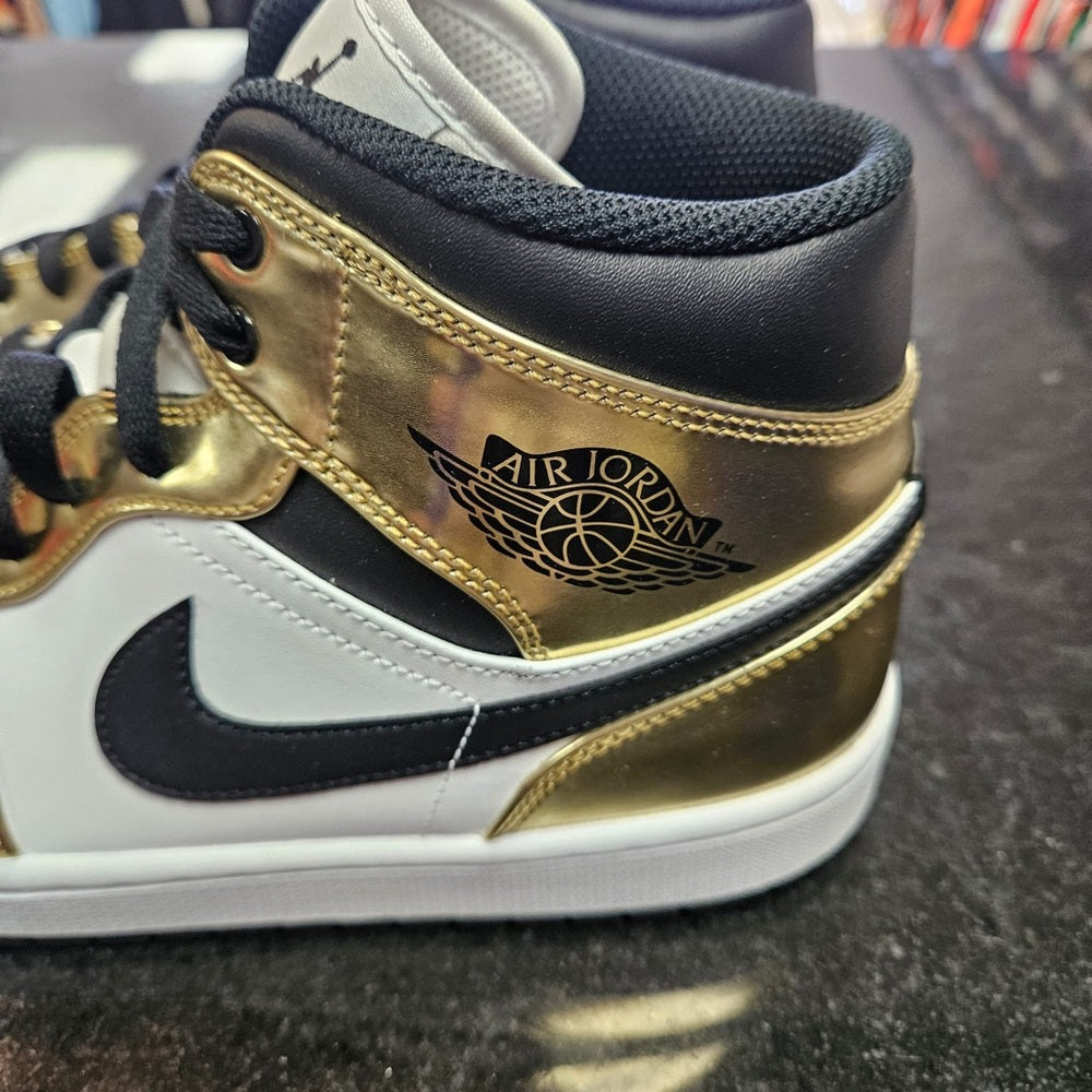 Sz 10.5 2020
Air Jordan 1 Mid SE 'Metallic Gold'