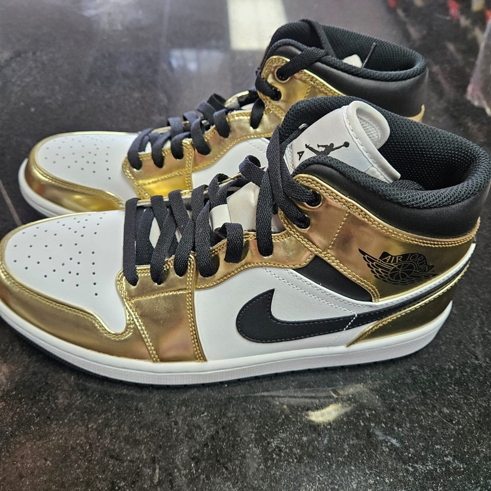 Sz 10.5 2020
Air Jordan 1 Mid SE 'Metallic Gold'