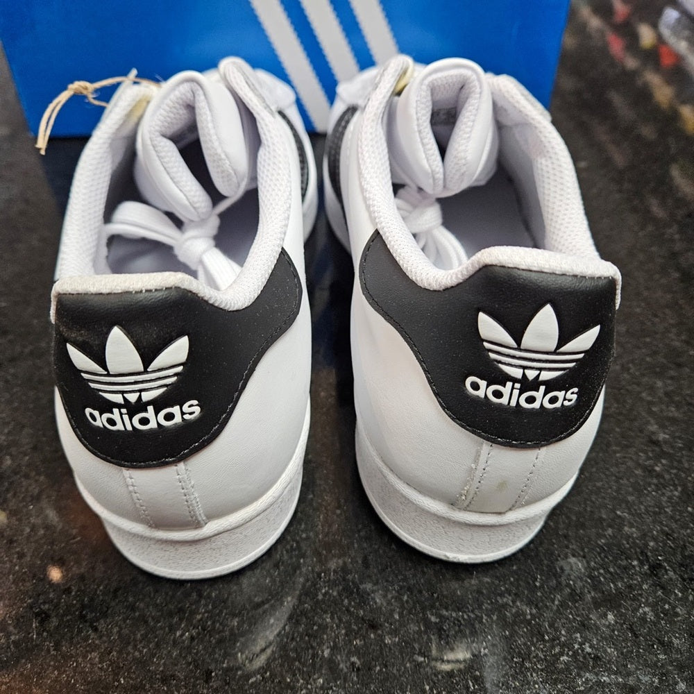 Sz various adidas white shell toe