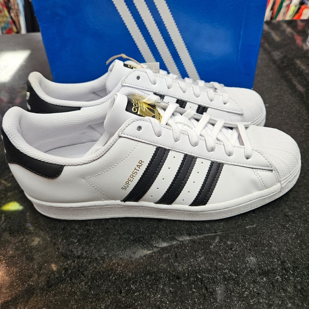Sz various adidas white shell toe