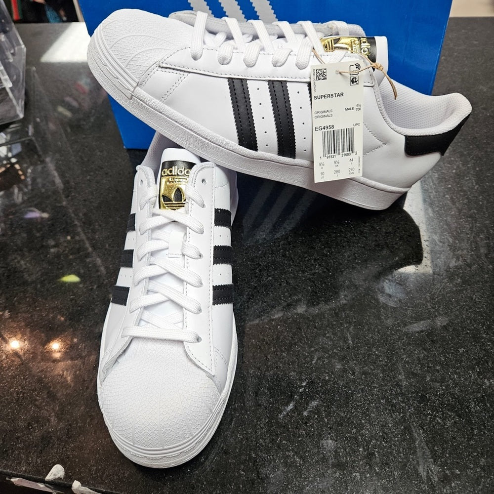 Sz various adidas white shell toe