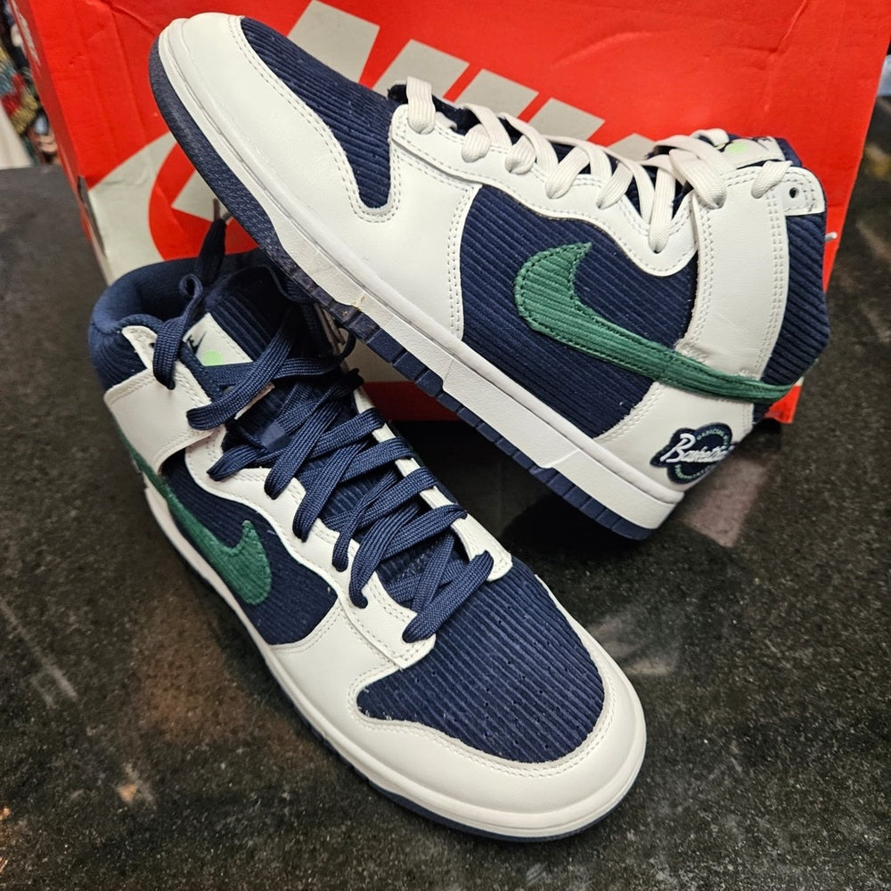 Sz 8.5 high top dunks great condition