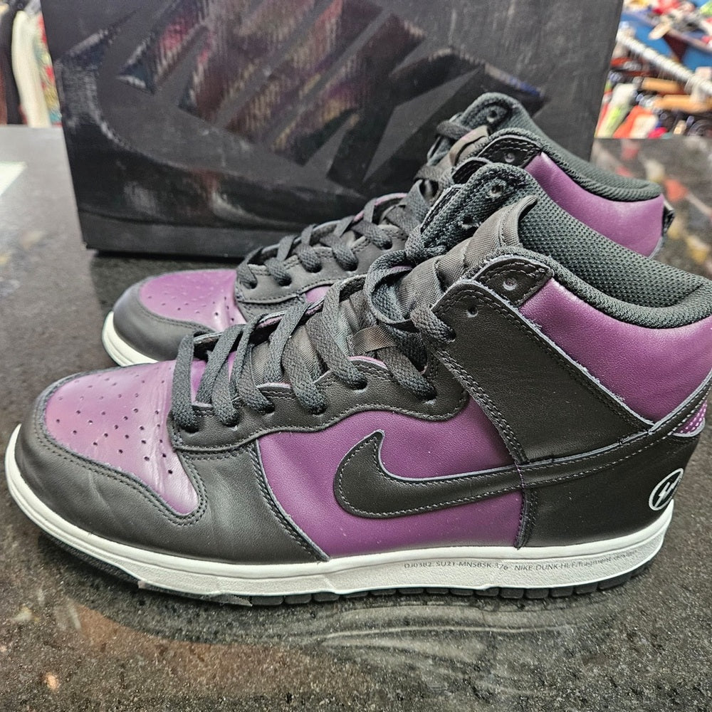Sz 11 high top dunks purple/Black