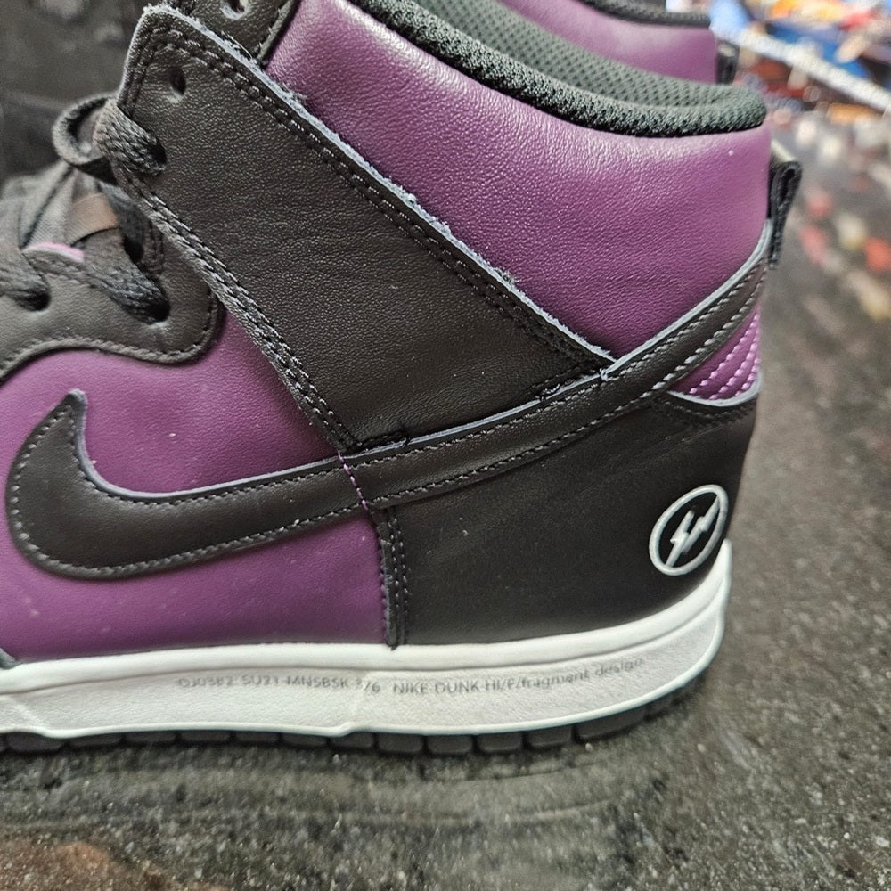 Sz 11 high top dunks purple/Black