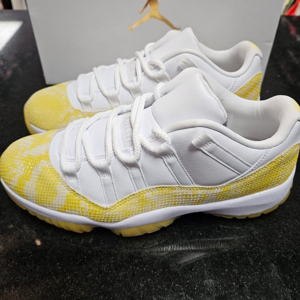 Sz various Wmns Air Jordan 11 Low 'Yellow Snakeskin'