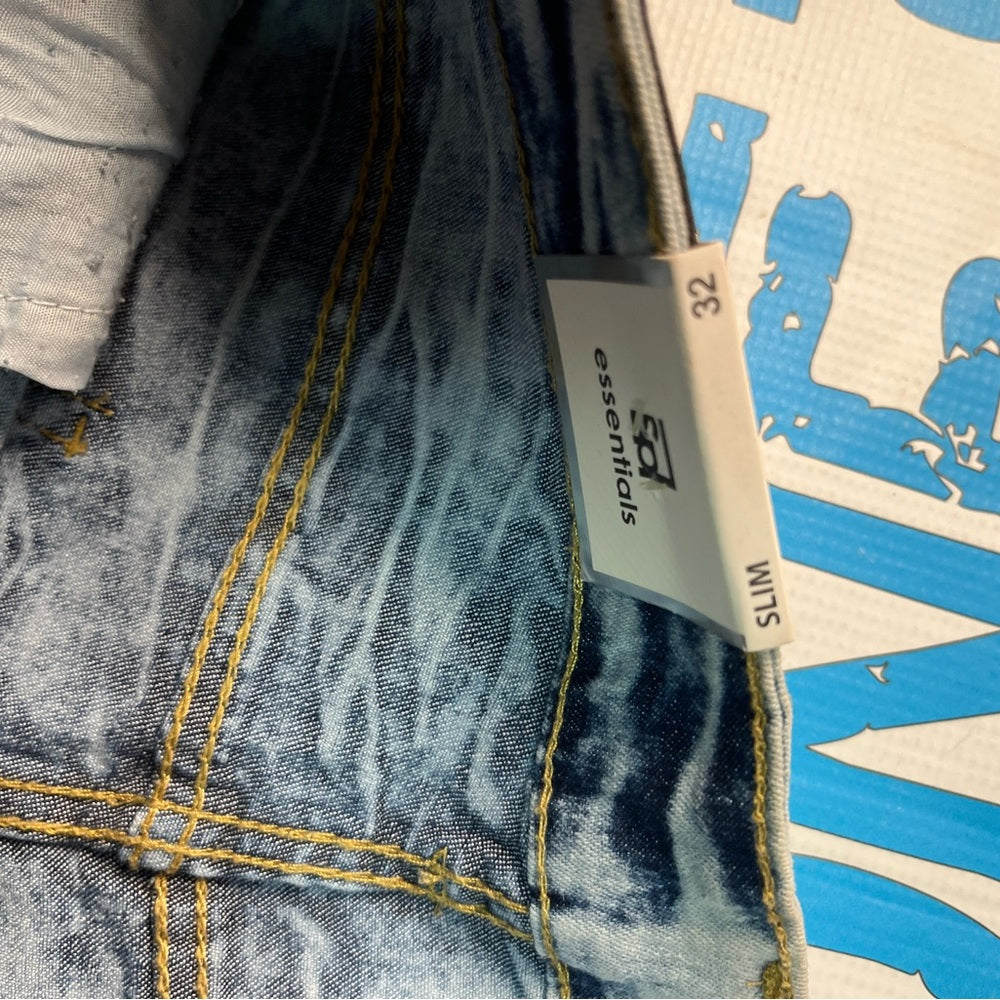 Sz 32 blue denim shorts light wash color