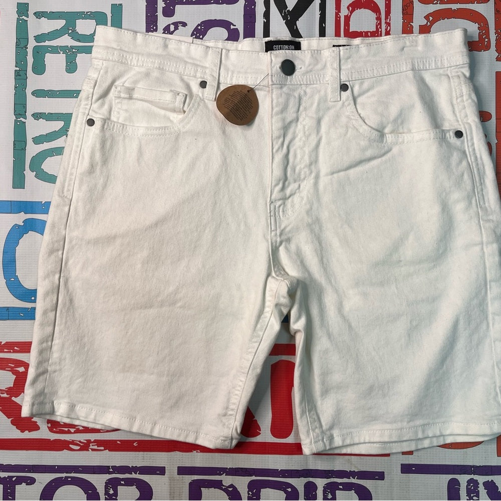 White cotton on shorts sz 32