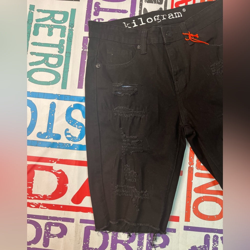 Sz 30 kilogram black shorts ripped