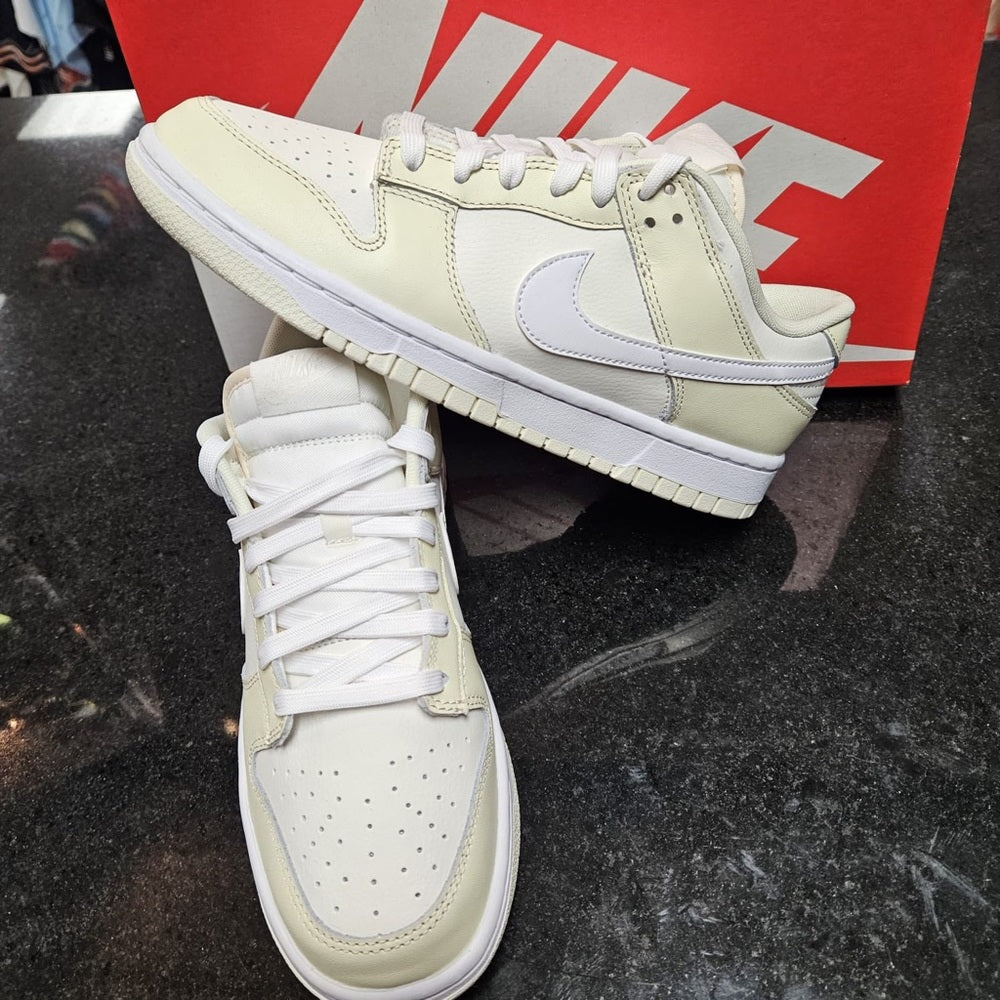 COCONUT MILK/WHITE-SAIL sz 8 dunk lows