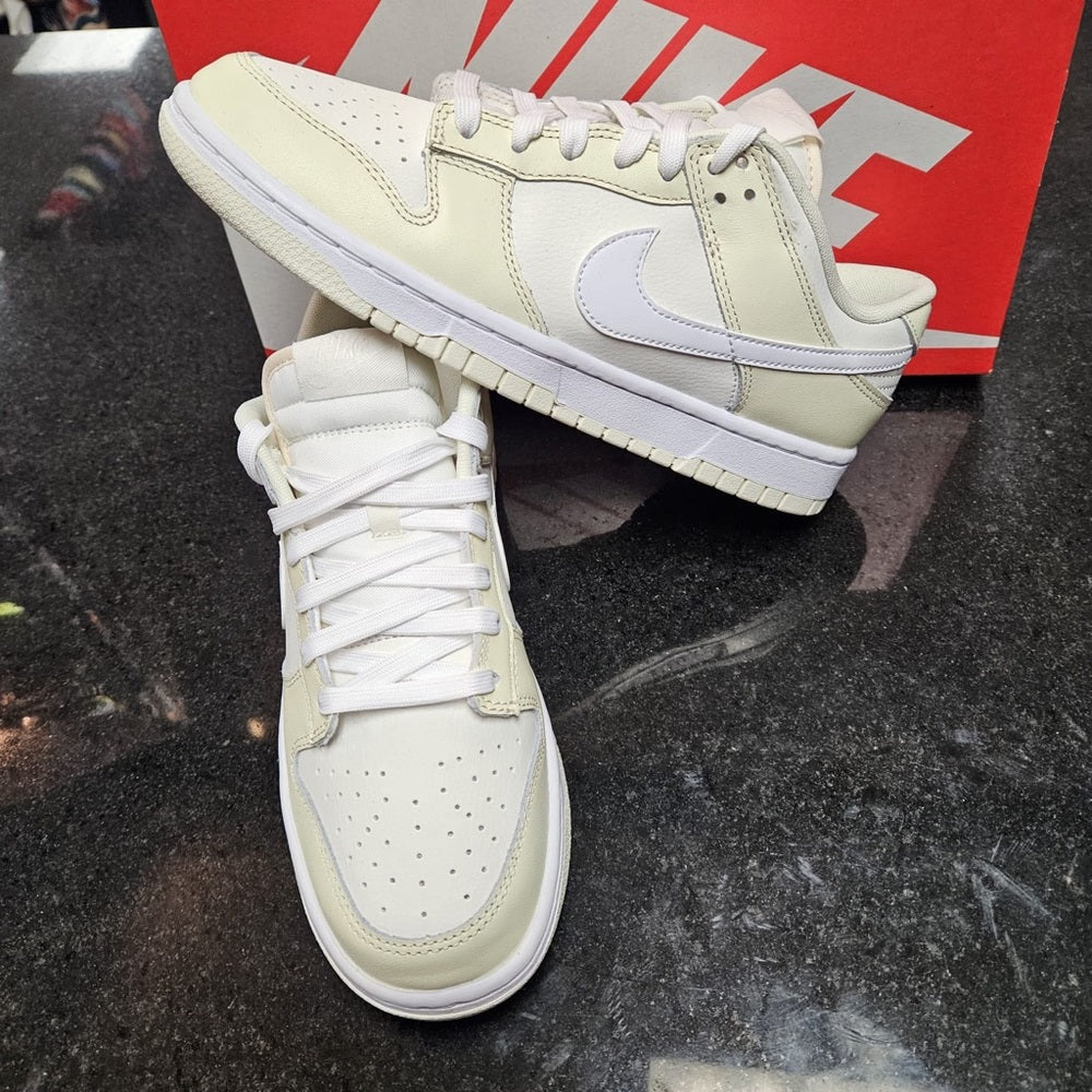 COCONUT MILK/WHITE-SAIL sz 8 dunk lows