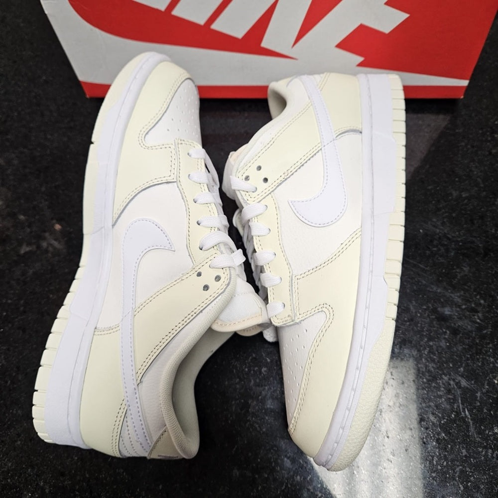 COCONUT MILK/WHITE-SAIL sz 8 dunk lows