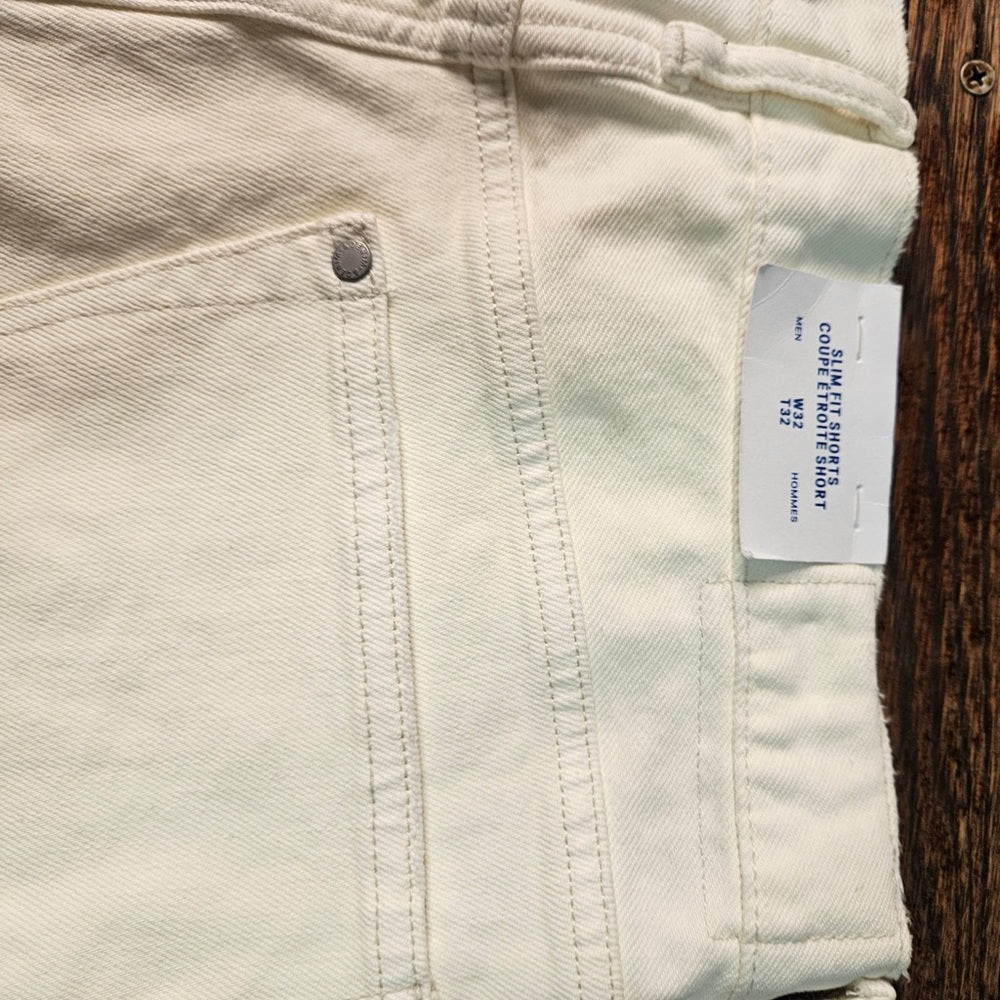 Sz 32 white H&M denim jean shorts