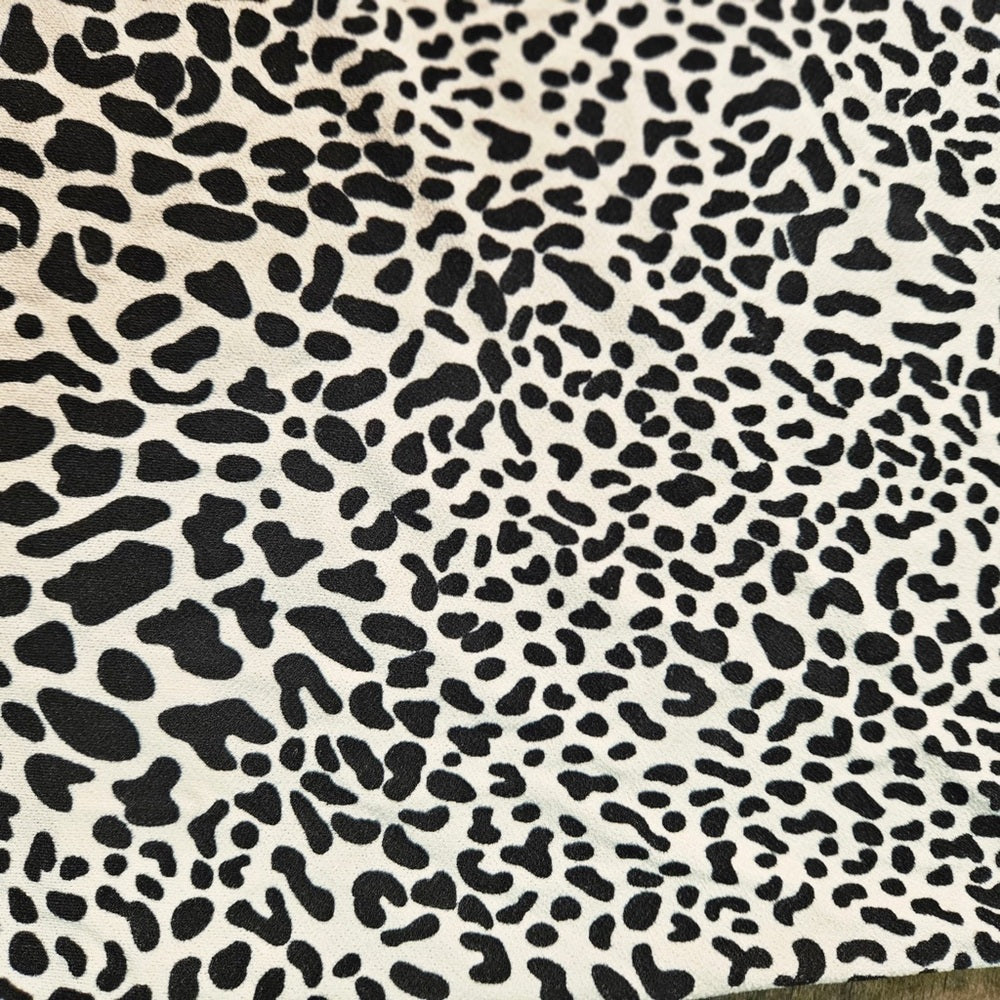 Women's Ruched Sleeve Iced Leopard Print Top sz M