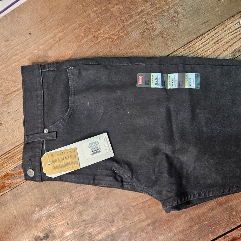 Sz 36x30 Levi black jean pants